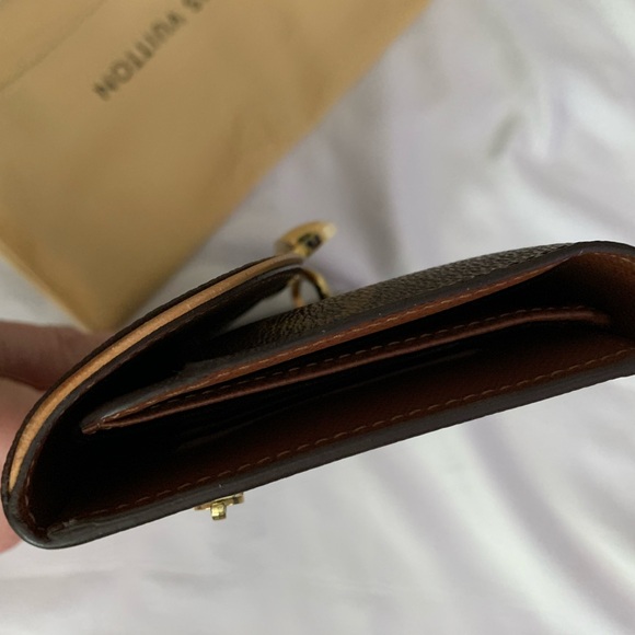 EUC 💕Louis Vuitton Eva Monogram Wallet - Picture 15 of 15